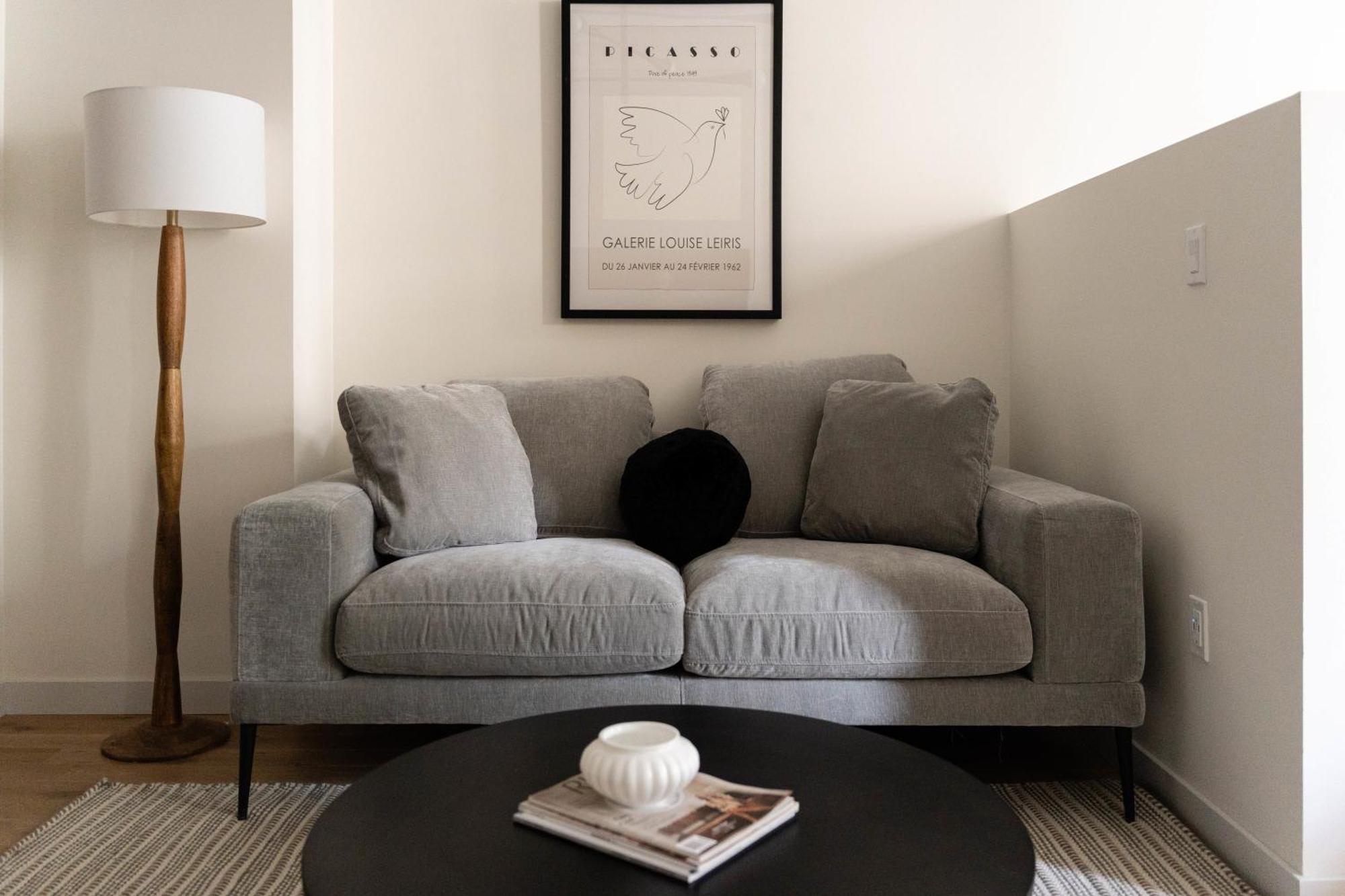 Maison Place Jacques-Cartier By Luxury In Transit Монреал Екстериор снимка