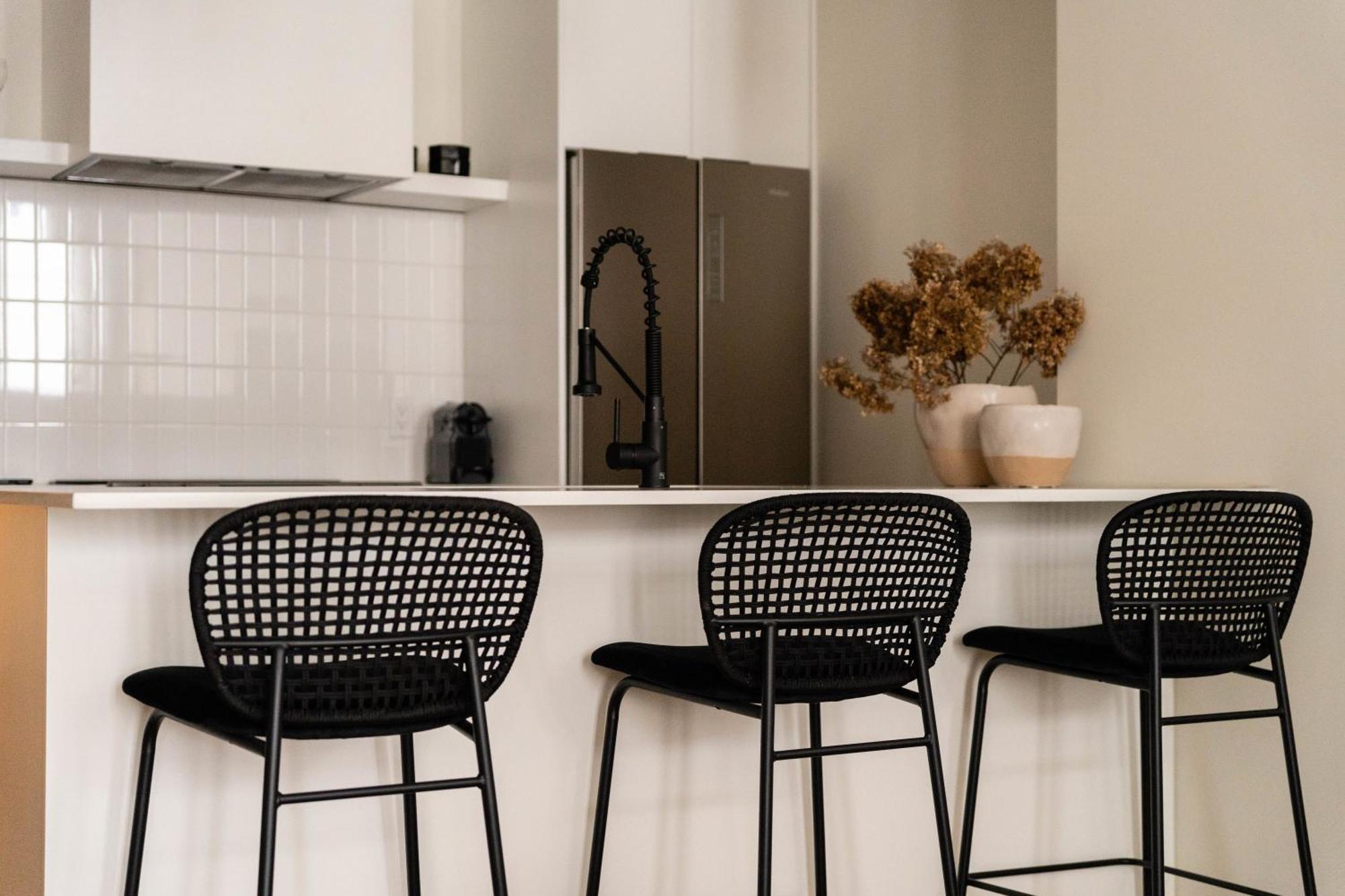 Maison Place Jacques-Cartier By Luxury In Transit Монреал Екстериор снимка
